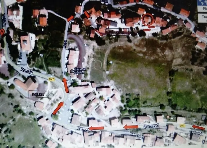 Maison De Village